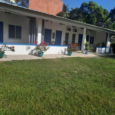 Spacious Resort In Pansol Up To 20 Pax Exterior photo